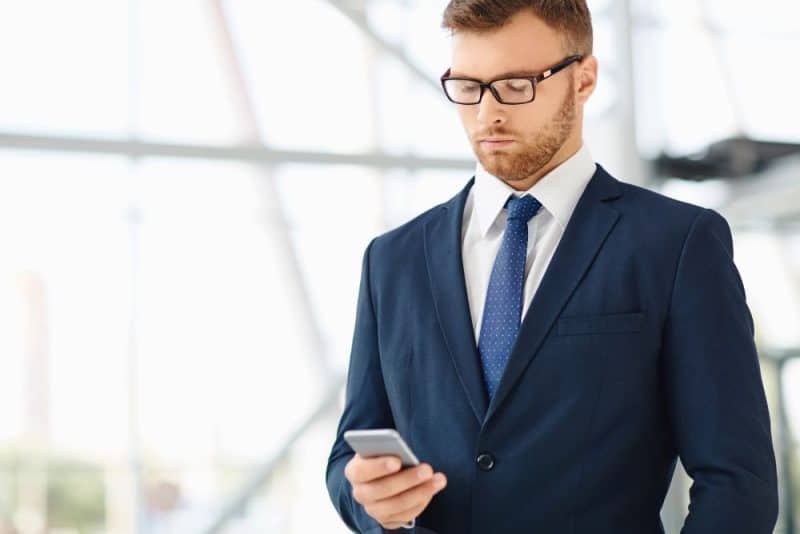 Top 5 iPhones ideais para uso profissional: descubra quais modelos entregam mais desempenho e produtividade iPhones ideais para uso profissional