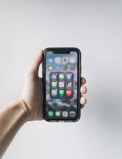 Imagen de Diferença entre case e capinha: tipos, proteção e como escolher